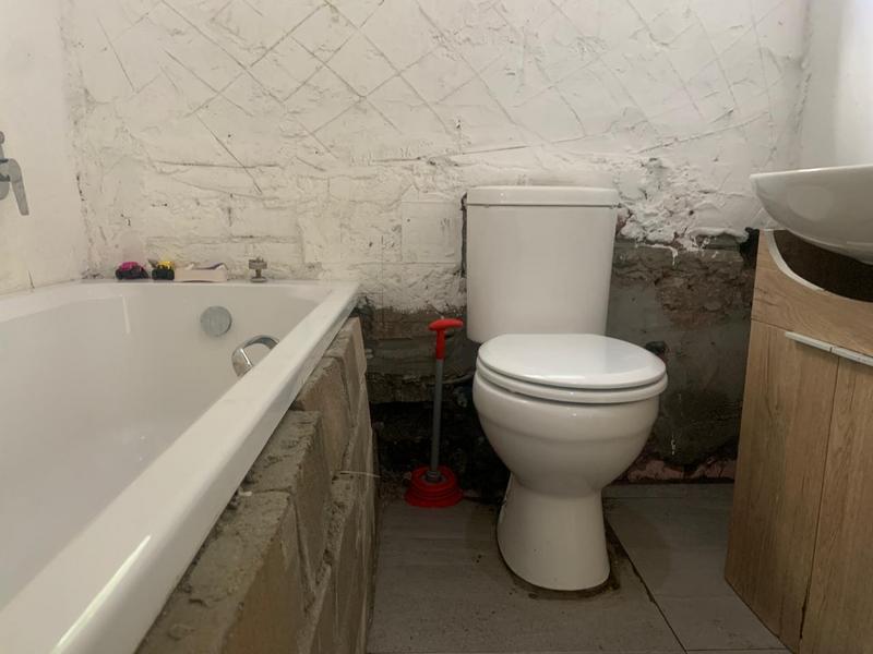 4 Bedroom Property for Sale in Grassy Park Western Cape